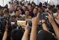 Menteri Pertahanan yang juga presiden terpilih 2024-2029 Prabowo Subianto berkeliling mengunjungi sahabat dan kerabat. (Dok. Tim Media Prabowo)