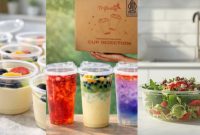 Bikin produk kulinermu makin menggoda! 🍓 Dengan kemasan Trifinity yang jernih maksimal, kesegaran dessert box atau salad buahmu makin terlihat menonjol dan berkelas. ✨